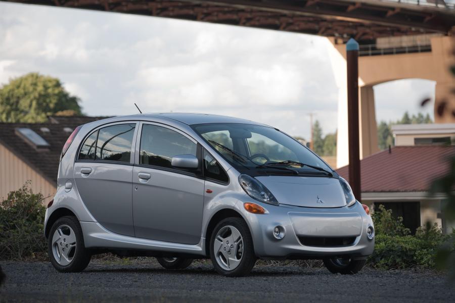 Mitsubishi i-MiEV 2012 года  (US) (фото 79 из 234)